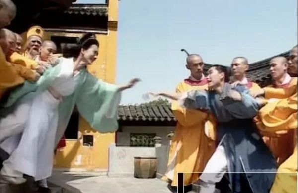 3377体育_礼仪职中老师前往实习基地看望顶岗实习学生及往届毕业生(图3)