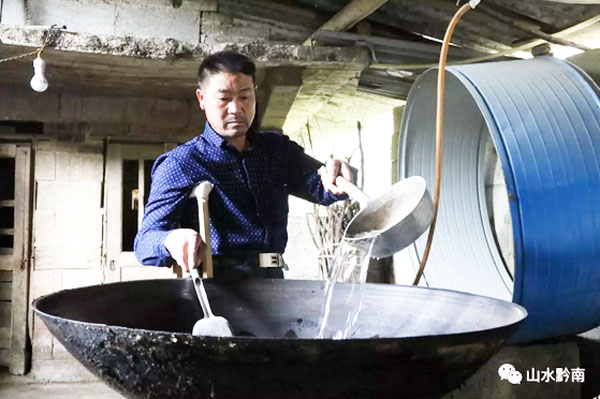 【3377体育】安徽泗县探索职业教育新模式　身怀一技之长　创业不再是梦(图1)