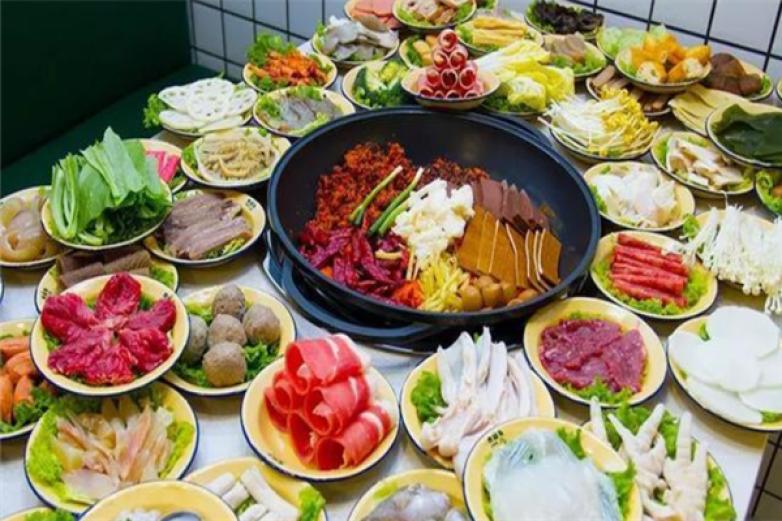 信阳师院传媒学院与信阳华信文化传媒有限公司联合共建实习实训基地【3377体育】(图1)