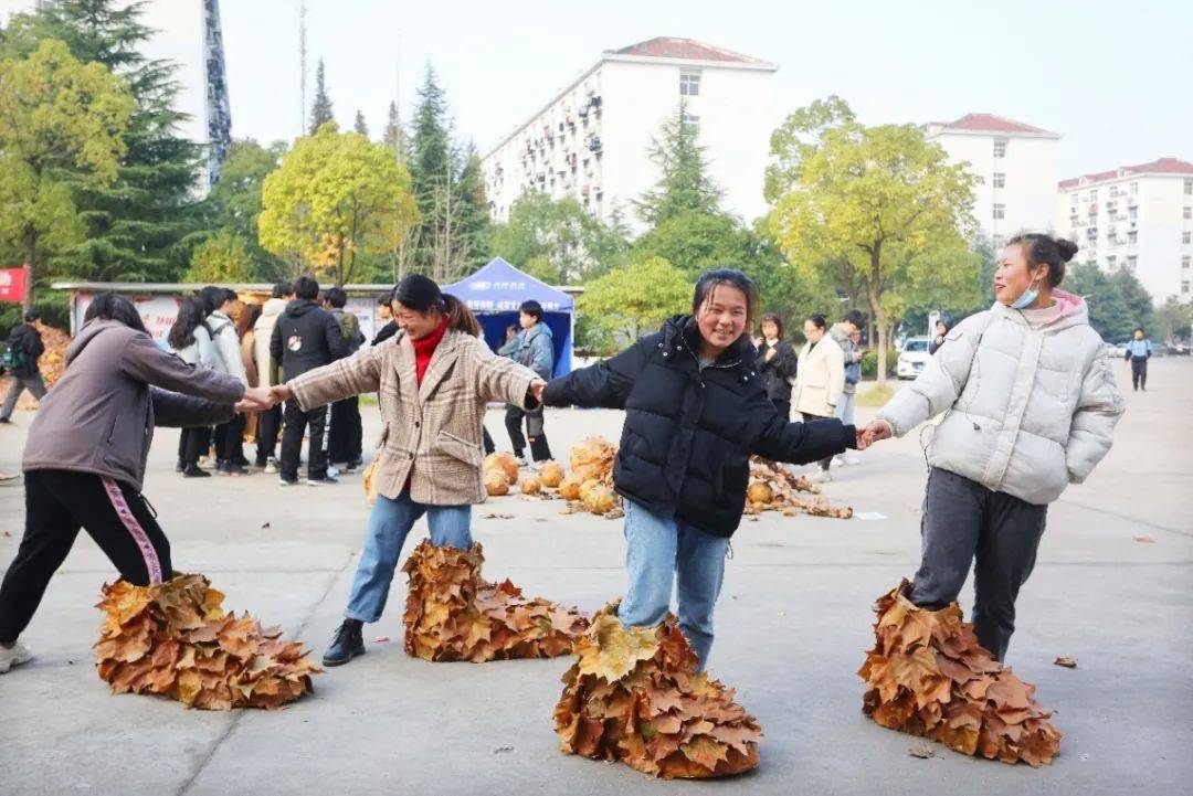 
九江学院艺术学院乐成举行“金秋·九艺”美术学雕塑展览‘3377app’(图6)