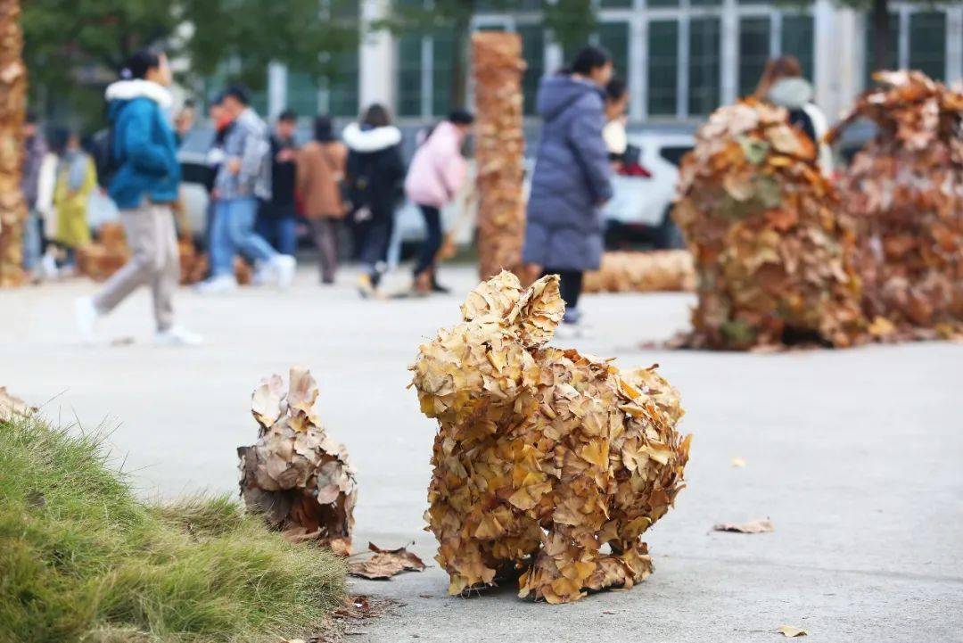 
九江学院艺术学院乐成举行“金秋·九艺”美术学雕塑展览‘3377app’(图13)